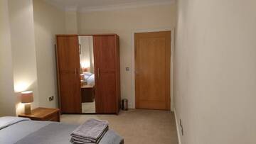Фото номера Двухместный номер Делюкс с 1 кроватью Проживание в семье Spacious Luxury Room, Close to Everything. г. Килларни 8
