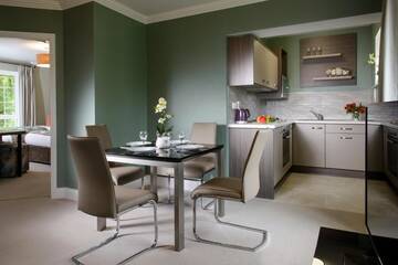 Фото номера Апартаменты с 2 спальнями Апарт-отели The Reserve at Muckross Park г. Килларни 40