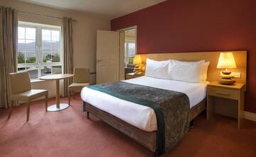 Фото номера Семейный люкс Отель Innisfallen Hotel г. Килларни 4