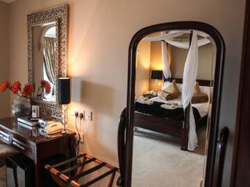 Фото номера Люкс в пентхаусе Отель The Fairview Boutique Hotel г. Килларни 2