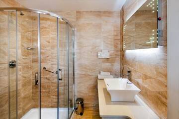 Фото номера Трехместный номер Гостевой дом Old Weir Lodge г. Килларни 5