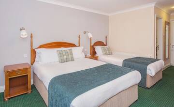Фото номера Трехместный номер Гостевой дом Abbey Lodge г. Килларни 8