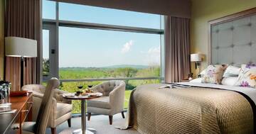 Фото номера Классический номер с кроватью размера «king-size» Отель Aghadoe Heights Hotel &amp; Spa г. Килларни 2