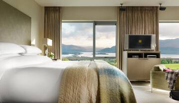 Фото номера Двухместный номер Делюкс с 1 кроватью и видом на озеро Отель Aghadoe Heights Hotel &amp; Spa г. Килларни 3