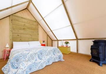 Фото номера Romantic Glamping Suite Люкс-шатры Killarney Glamping at the Grove, Suites and Lodges г. Килларни 34