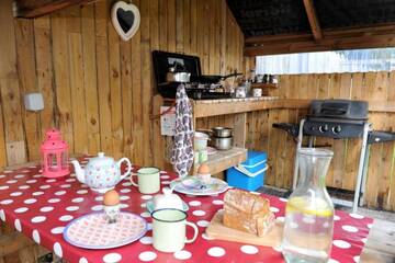 Фото номера Romantic Glamping Suite Люкс-шатры Killarney Glamping at the Grove, Suites and Lodges г. Килларни 37