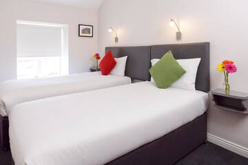 Фото Отели типа «постель и завтрак» Dan Linehans Bar and B&amp;B г. Килларни 4