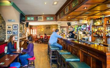 Фото Отели типа «постель и завтрак» Dan Linehans Bar and B&amp;B г. Килларни 5