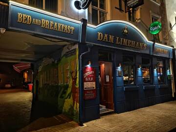 Фото Отели типа «постель и завтрак» Dan Linehans Bar and B&amp;B г. Килларни 2