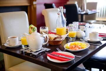 Фото Отели типа «постель и завтрак» Dan Linehans Bar and B&amp;B г. Килларни 3