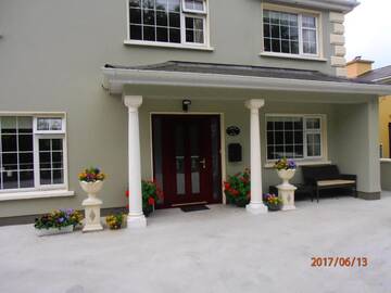 Фото Отели типа «постель и завтрак» Larkfield House B&amp;B г. Килларни 3