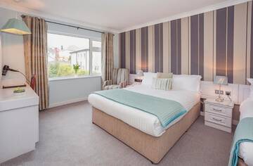 Фото номера Трехместный номер Отели типа «постель и завтрак» Ardree House B&amp;B г. Килларни 5