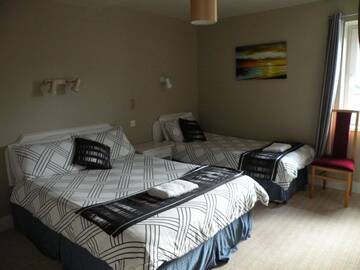 Фото номера Трехместный номер Гостевой дом Harmony Inn - Kingscourt г. Килларни 6