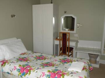 Фото номера Одноместный номер Гостевой дом Harmony Inn - Kingscourt г. Килларни 5