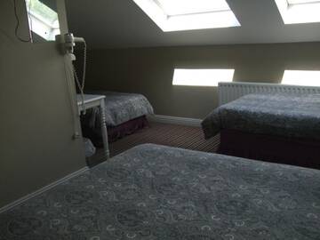 Фото номера Семейный номер Гостевой дом Harmony Inn - Glena House г. Килларни 7