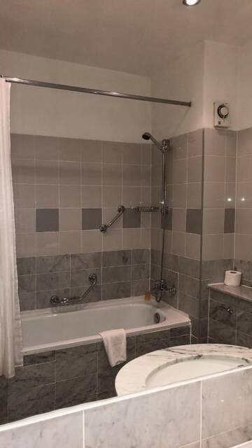 Фото номера Стандартный двухместный номер с 1 кроватью Отель Killarney Court Hotel г. Килларни 6