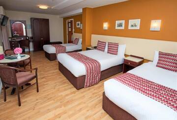 Фото номера Трехместный номер Отель Eviston House Hotel г. Килларни 2