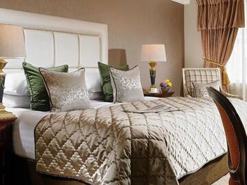 Фото номера Двухместный номер Делюкс с 1 кроватью Отель Muckross Park Hotel &amp; Spa г. Килларни 6