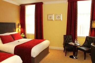 Фото номера Трехместный номер Отель International Hotel Killarney г. Килларни 2
