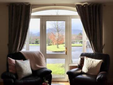 Фото номера Four-Bedroom House - Number 3 Дома для отпуска Killarney Holiday Village г. Килларни 29