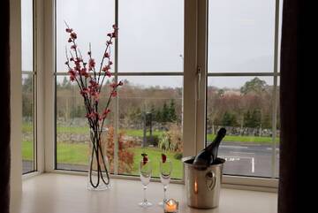 Фото номера Four-Bedroom House - Number 3 Дома для отпуска Killarney Holiday Village г. Килларни 38