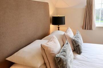 Фото номера Four-Bedroom House - Number 4 Дома для отпуска Killarney Holiday Village г. Килларни 15