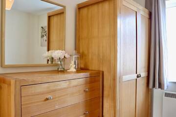 Фото номера Four-Bedroom House - Number 4 Дома для отпуска Killarney Holiday Village г. Килларни 10