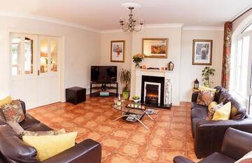 Фото Дома для отпуска No 20 Killarney Holiday Village г. Килларни 3