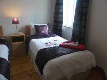 Фото номера Дом с 4 спальнями Дома для отпуска No 1 Killarney Holiday Village Vacation Home г. Килларни 44