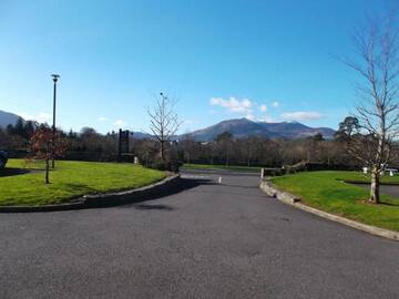 Фото номера Дом с 4 спальнями Дома для отпуска No 1 Killarney Holiday Village Vacation Home г. Килларни 65