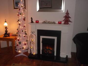 Фото номера Дом с 4 спальнями Дома для отпуска No 1 Killarney Holiday Village Vacation Home г. Килларни 64