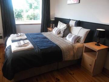 Фото номера Дом с 4 спальнями Дома для отпуска No 1 Killarney Holiday Village Vacation Home г. Килларни 40